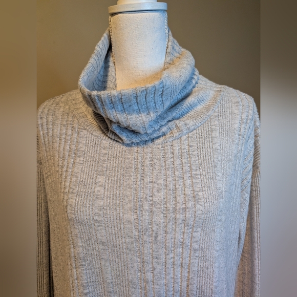 Simply Vera Wang Wind Chime Gray Ribbed Cowl Turtleneck Sweater Sz XL - Picture 3 of 13